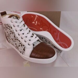 Super cute shoes, just never go out enough to get to show them off.